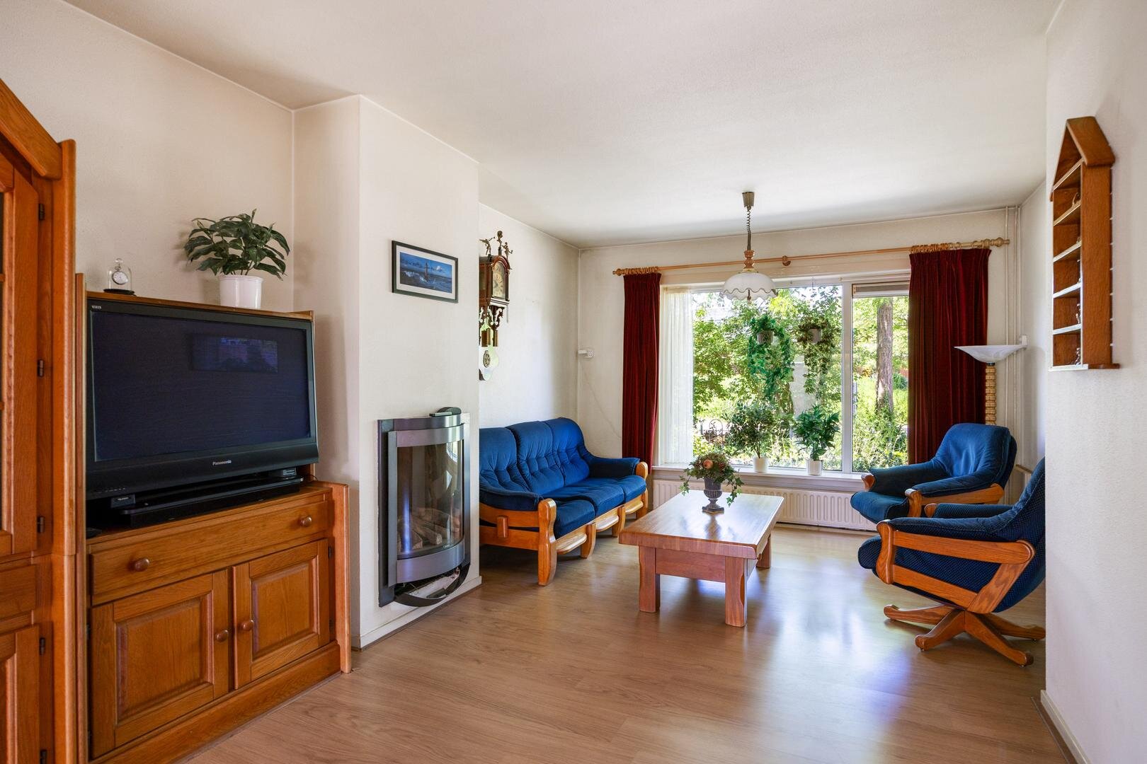 2bd808054763cdd6a12f538413ecb206.jpg